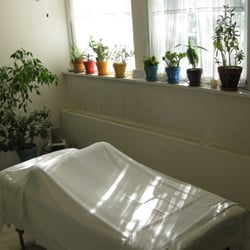 Loosen Up Therapeutics - Peaceful Massage room