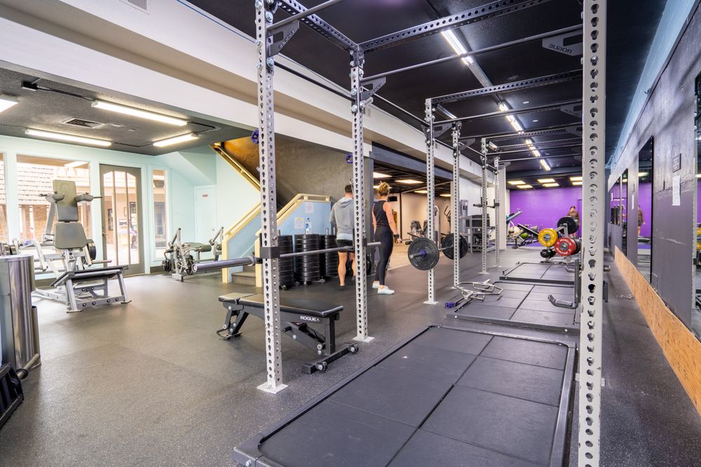 ANYTIME FITNESS Updated September 2024 16 Reviews 5611 Summitview
