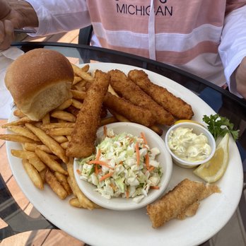 Epoufette Bayview Inn - a plate of food - American Near Me - Naubinway, Michigan Epoufette Bayview Inn - a plate of food - American Near Me - Naubinway, Michigan