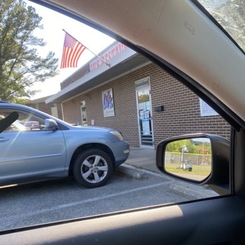 Lv's Restaurant - 4 cars (including mine) waiting toll for them to open over an hour after their website says. - American Near Me - Hampton, Virginia Lv's Restaurant - 4 cars (including mine) waiting toll for them to open over an hour after their website says. - American Near Me - Hampton, Virginia