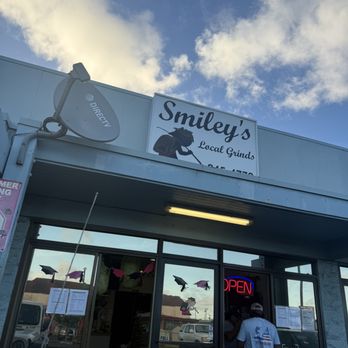 Smiley's Local Grinds - Hawaiian Near Me - Lihue, Hawaii Smiley's Local Grinds - Hawaiian Near Me - Lihue, Hawaii