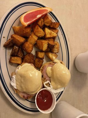 The Lakeview Diner by null