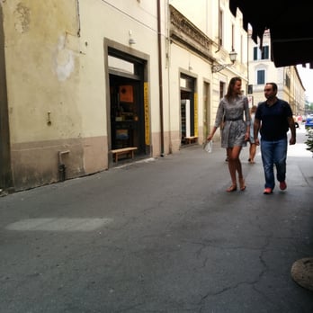 Mara Meo - Pizza Near Me - Lucca, LU