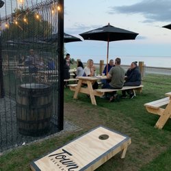 Town Pump House - Picnic area with corn hole