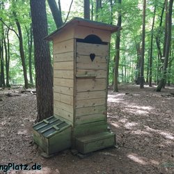 Trekkingplatz Enkenbach-Alsenborn - Trekkingplatz P08 Enkenbach-Alsenborn Toilettenhäuschen - www.trekkingplatz.de