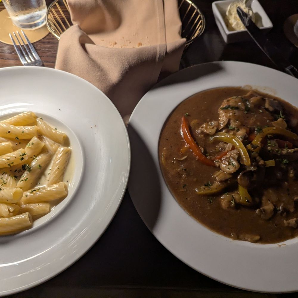 Napoli Kirkwood - Veal Marsala with side of pasta alfredo - Italian Near Me - Kirkwood, Missouri