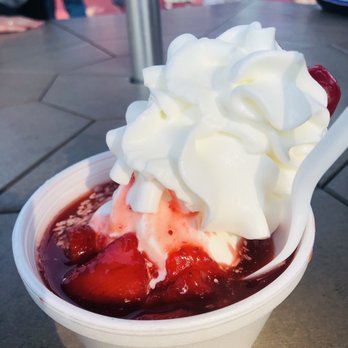 Carousel Frozen Treats - Strawberry Soft serve - Ice Cream & Frozen Yogurt Near Me - Warrenton, Virginia Carousel Frozen Treats - Strawberry Soft serve - Ice Cream & Frozen Yogurt Near Me - Warrenton, Virginia