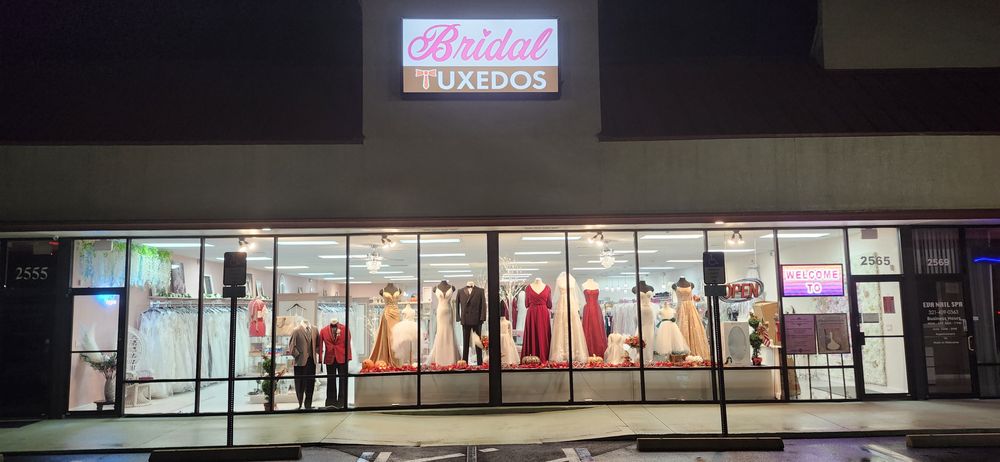 La Boutique de Bridal & Tuxedos Logo