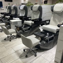 Lush Nail Bar - New Pedicure Chairs