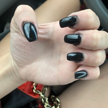 VIP Nails - horrible. the owner of three nail salons in bonham did my nails and this is after my second time going back to get them "fixed". - Waxing Near Me - Bonham, Texas