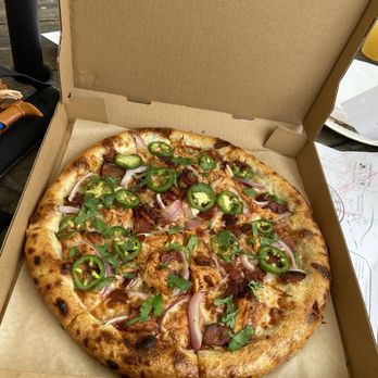 Creekside Pizza & Taproom - Woodys round Woody's Roundup (BBQ Chicken) - Pizza Near Me - San Anselmo, California Creekside Pizza & Taproom - Woodys round Woody's Roundup (BBQ Chicken) - Pizza Near Me - San Anselmo, California