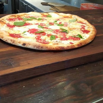 Table 87 - Gowanus - Pizza Near Me - Brooklyn, New York