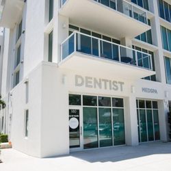 Kristine Marshall, DDS - Office Location - near Tampa Bay in Downtown St. Petersburg.  (I didn't take a photo - so swiped this from their website).
