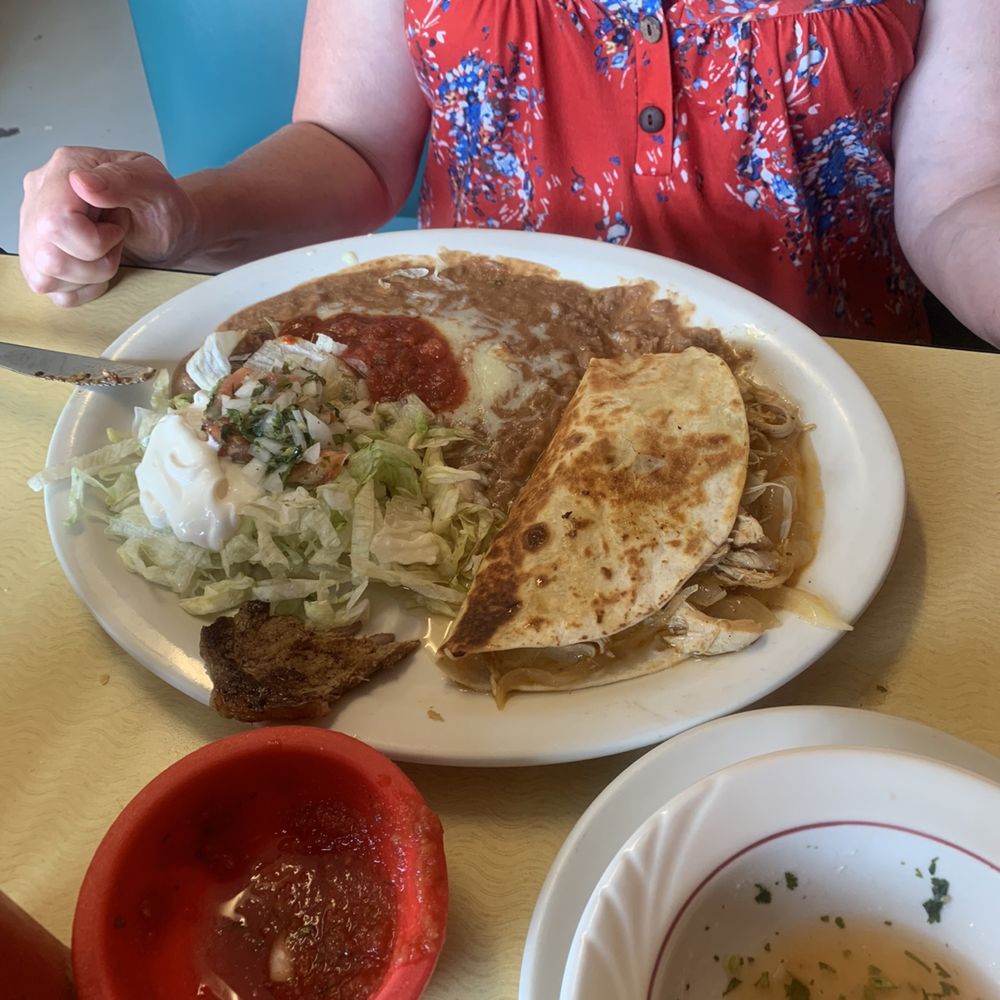 El Molcajete - Chicken quesadilla - Mexican Near Me - Rock Hill, South Carolina El Molcajete - Chicken quesadilla - Mexican Near Me - Rock Hill, South Carolina