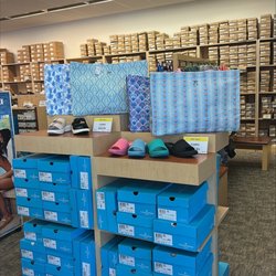 Peltz Shoes - New arrivals! Perfect Spring styles and accessories!