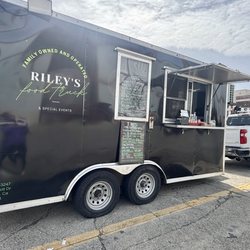 RILEY'S FOOD TRUCK - The best burger truck in town.