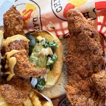 Dave's Hot Chicken - Chicken Shop Near Me - Gilbert, Arizona