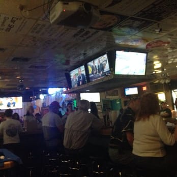 Blue Lagoon Saloon - Hangin' out! - American Near Me - Sebring, Florida