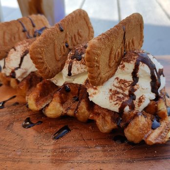 Corner Table - Biscoff cruffle - Breakfast & Brunch Near Me - Redwood City, California