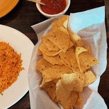 Maria's Mexican Restaurant - Chips and salsa - Mexican Near Me - Chicago, Illinois