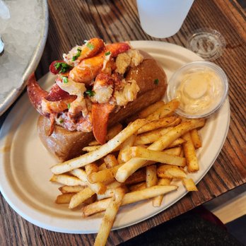 Hook & Anchor - Seafood Near Me - Costa Mesa, California Hook & Anchor - Seafood Near Me - Costa Mesa, California