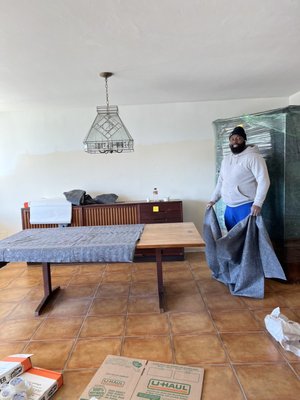 We Make Moving Easy! - When it’s time to move, many of us spend days, weeks, even months driving from property to property in search of “Home.” After it’s all said and done: the new job, the neighborhood, the school district, etc… — The last thing anyone wants to do is orchestrate one of the most strenuous physical activities you’ll ever undertake.