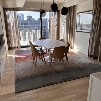 Omni Hotel at the Seaport Parking - Dining room/board room - Hotels Near Me - Boston, Massachusetts
