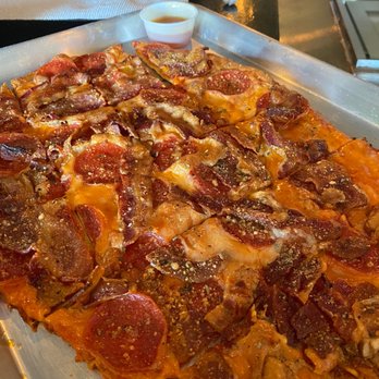 Nubby's Telegraph - Pepperoni and bacon pizza - Barbeque Near Me - St. Louis, Missouri Nubby's Telegraph - Pepperoni and bacon pizza - Barbeque Near Me - St. Louis, Missouri