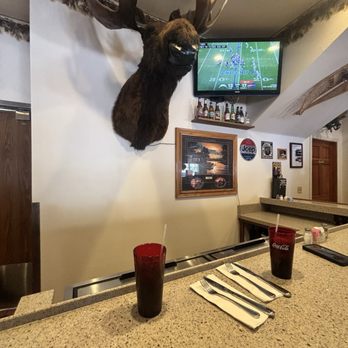 Grizzly Cafe - Bar Area - American Near Me - Wrightwood, California Grizzly Cafe - Bar Area - American Near Me - Wrightwood, California