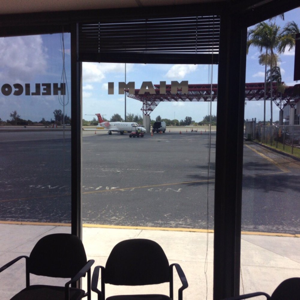 Miami Helicopter - Waiting room - Tours Near Me - Opa Locka, Florida Miami Helicopter - Waiting room - Tours Near Me - Opa Locka, Florida