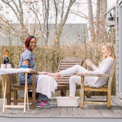 Hand In Home Mobile Spa - At Home Nails: Manicures & Pedicures