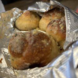 Slice Pizzeria - Garlic knots