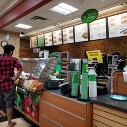 Golf & Dee 76 - Late night snack? They got a Subway!