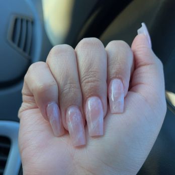 NailSHOW - Nail Salons Near Me - Overland Park, Kansas
