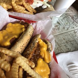 Red Dogs Sandwiches