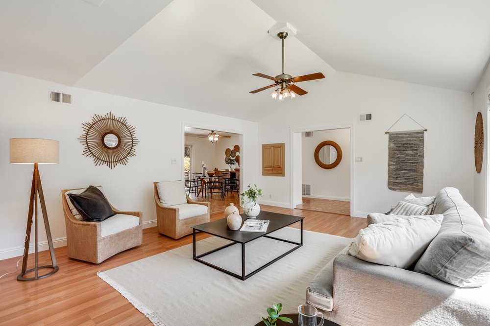 MEGAN POMPONIO COMPASS REAL ESTATE Updated August 2024 18 Photos