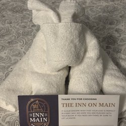 Inn on Main - Very skilled folding of bath towel!
