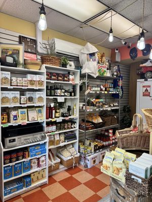 Eddie’s Little Shop & Deli by null