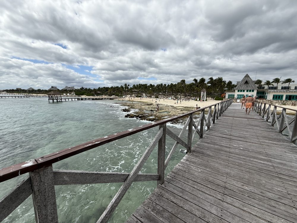 Grand Luxxe Resort