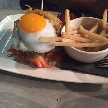 Common Theory - Convoy burger with fries - Gastropubs Near Me - San Diego, California Common Theory - Convoy burger with fries - Gastropubs Near Me - San Diego, California