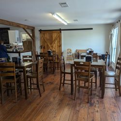 Mendenhall Mercantile - Dining area