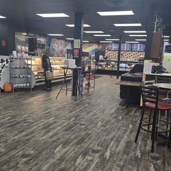 Pierce Creek - Deli view - Burgers Near Me - Creve Coeur, Missouri Pierce Creek - Deli view - Burgers Near Me - Creve Coeur, Missouri