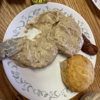 Arthur's Coffee Shop - Biscuits with gravy - American Near Me - La Habra, California