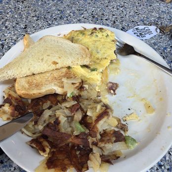 Brunch Snob - Mile high omelette - Breakfast & Brunch Near Me - Chandler, Arizona