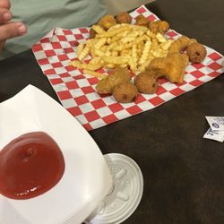 Pop's Dawg House