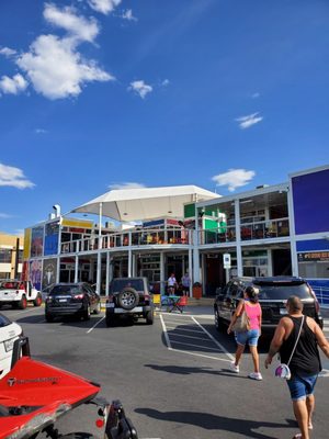 Pawn Plaza by null