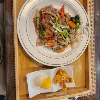 Suwana's Thai Orchid - Beef drinkin noodles - Thai Near Me - Asheville, North Carolina Suwana's Thai Orchid - Beef drinkin noodles - Thai Near Me - Asheville, North Carolina