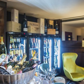 Der Weinmesser - Sparkling Lounge - Hotels Near Me - Scena, BZ