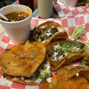 El Tlaxcalteca Restaurant - Birria tacos - Mexican Near Me - Milwaukee, Wisconsin El Tlaxcalteca Restaurant - Birria tacos - Mexican Near Me - Milwaukee, Wisconsin