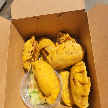 La Mai Plate - Curry puffs - Asian Fusion Near Me - Portland, Oregon La Mai Plate - Curry puffs - Asian Fusion Near Me - Portland, Oregon